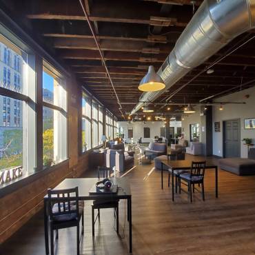 Discover the 5 Advantages of CoMotion on King: Your Premier Coworking Space in Downtown Hamilton